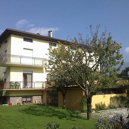 Casa Ferrari Monica Apartment Calceranica al Lago Luaran gambar
