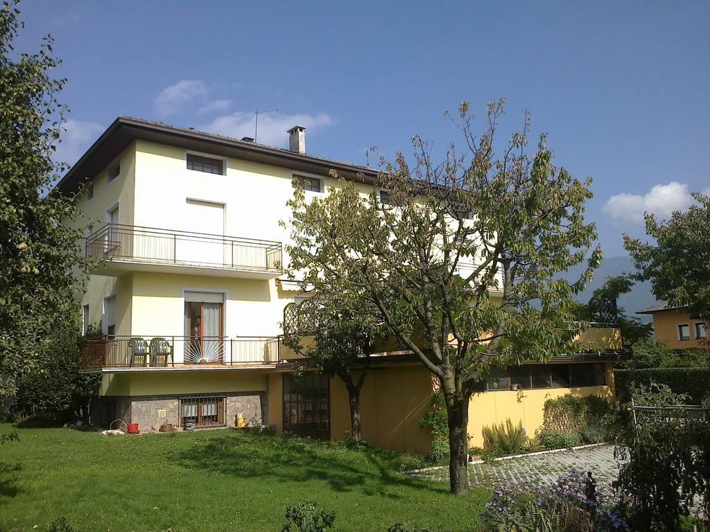 Casa Ferrari Monica Apartment Calceranica al Lago Luaran gambar